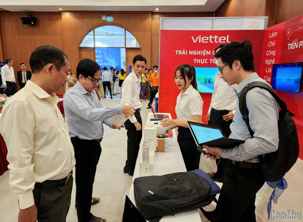 Hội thảo “Chuyển đổi số, phát triển nguồn nhân lực chuyển đổi số”