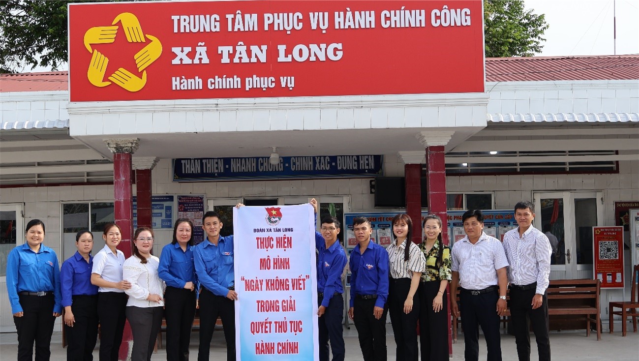 “Ngày không viết” ở xã Tân Long: Lan tỏa tinh thần hành chính phục vụ