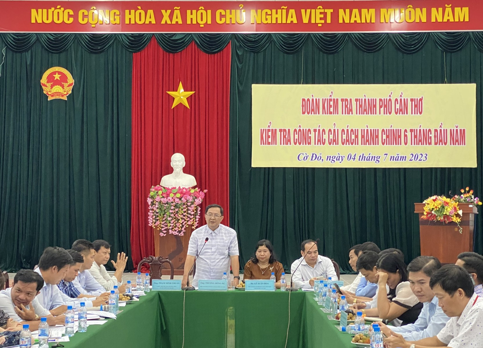 //www.cchccantho.gov.vn/files/images/gallery/anh-hoat-dong/CCHC_2.jpg